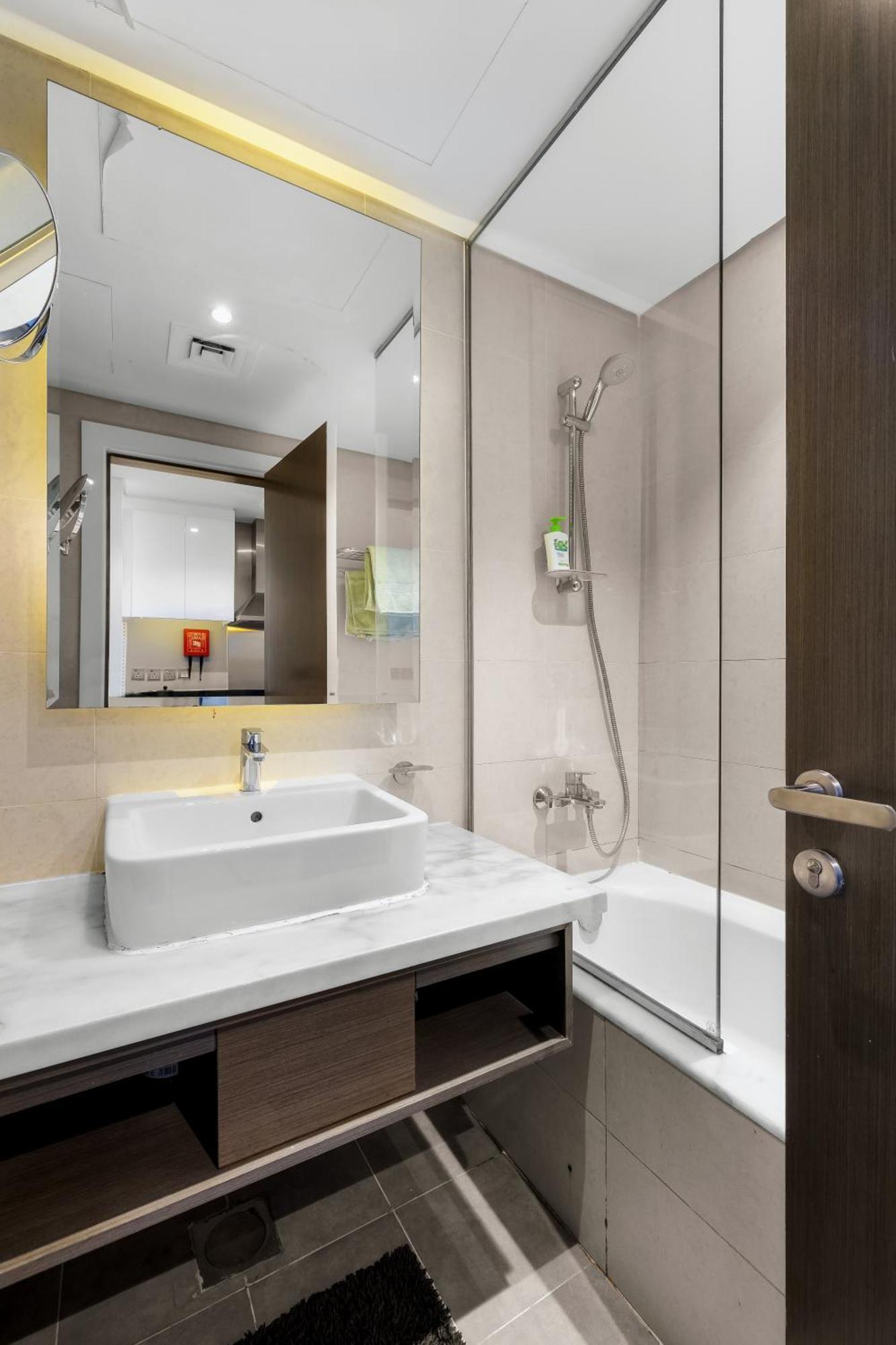 Luxury Aparthotel Prive Dubai Exteriör bild