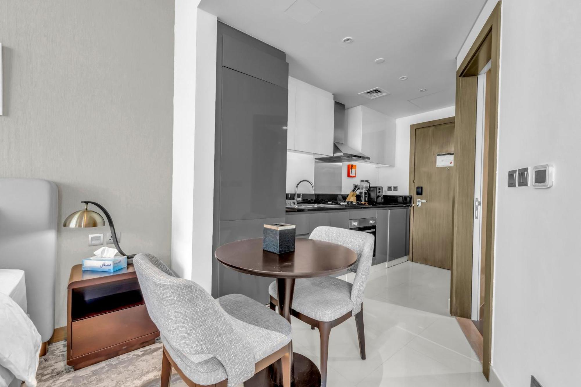 Luxury Aparthotel Prive Dubai Exteriör bild